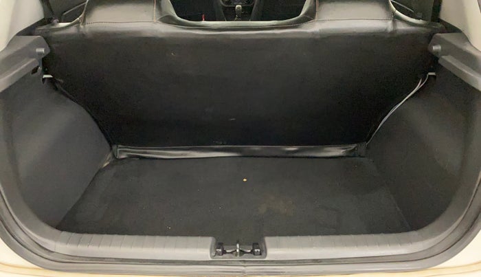 2021 Hyundai Grand i10 SPORTZ 1.2 KAPPA VTVT, Petrol, Manual, 29,791 km, Boot Inside