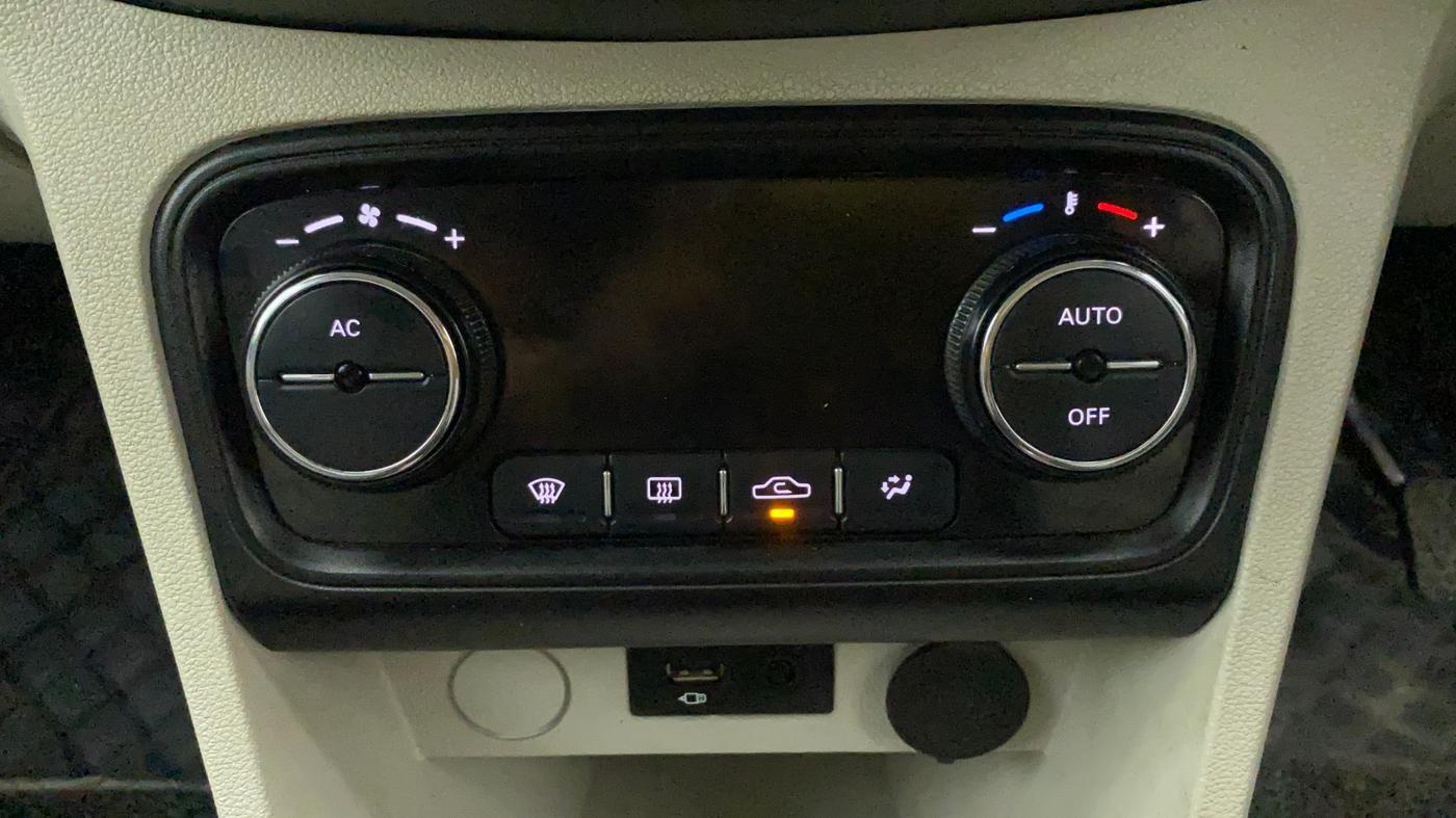 2022 Tata Tiago XZ PLUS CNG, CNG, Manual, 31,355 km, Automatic Climate Control
