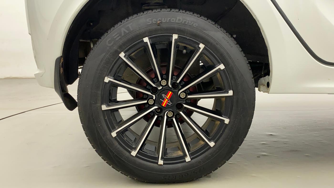 2022 Tata Tiago XZ PLUS CNG, CNG, Manual, 31,355 km, Right Rear Wheel
