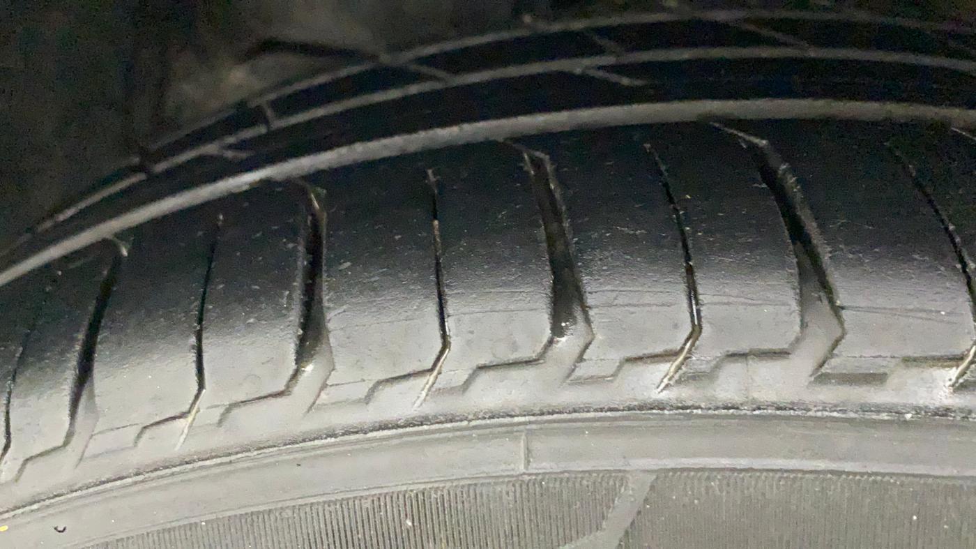 2022 Tata Tiago XZ PLUS CNG, CNG, Manual, 31,355 km, Left Front Tyre Tread