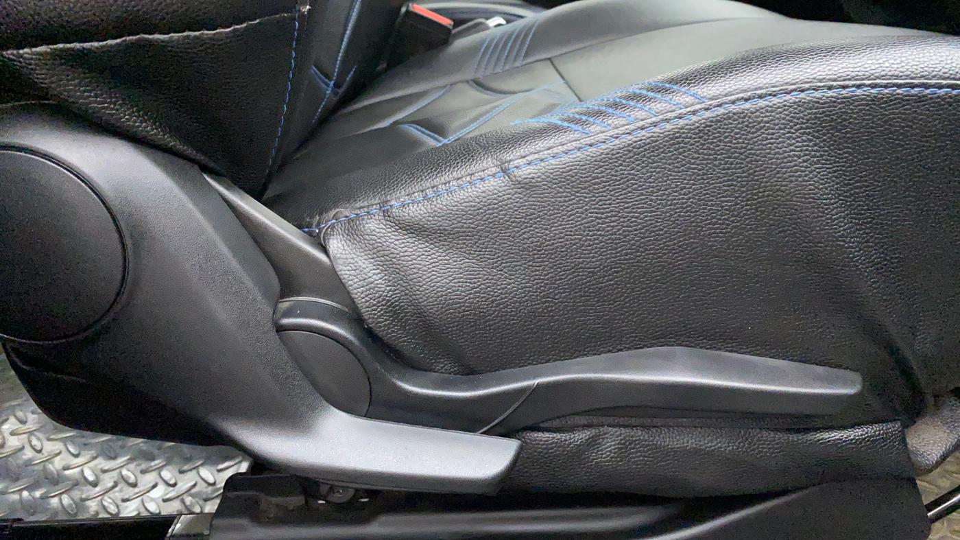2019 Maruti Swift VXI D, Petrol, Manual, 17,040 km, Driver Side Adjustment Panel