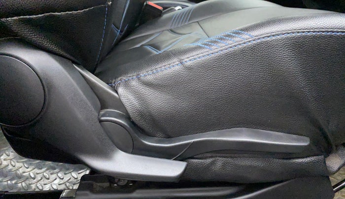 2019 Maruti Swift VXI D, Petrol, Manual, 17,040 km, Driver Side Adjustment Panel