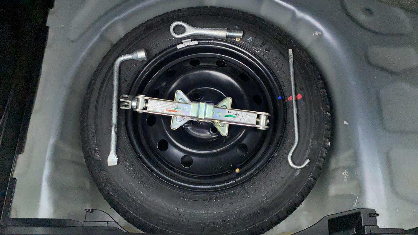 2019 Maruti Swift VXI D, Petrol, Manual, 17,040 km, Spare Tyre