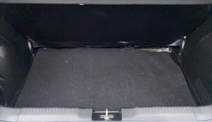 2019 Maruti Swift VXI D, Petrol, Manual, 17,040 km, Boot Inside