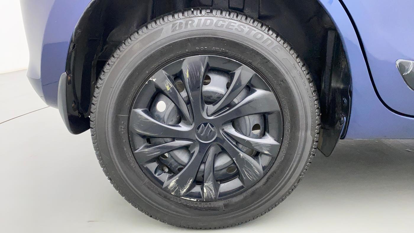 2019 Maruti Swift VXI D, Petrol, Manual, 17,040 km, Right Rear Wheel