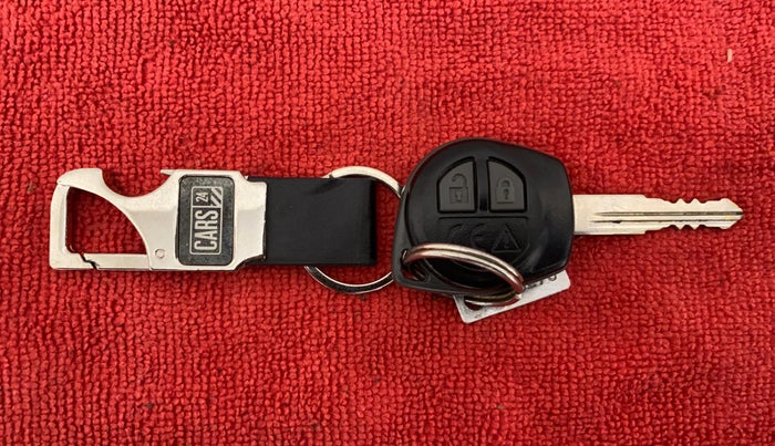 2019 Maruti Swift VXI D, Petrol, Manual, 17,040 km, Key Close Up