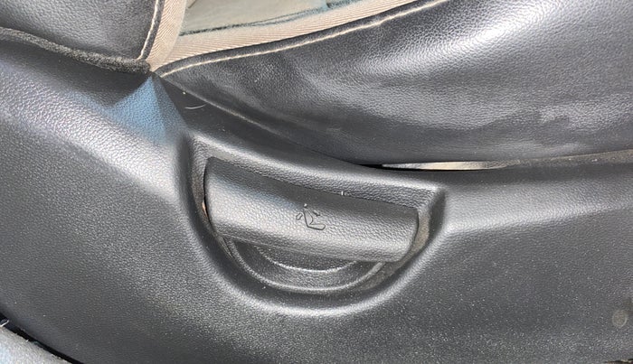 2014 Hyundai Xcent S 1.2, Petrol, Manual, 57,040 km, Driver Side Adjustment Panel