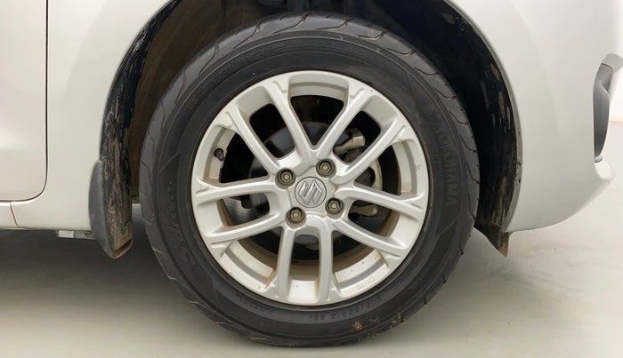 2018 Maruti Swift ZXI AMT, Petrol, Automatic, 60,366 km, Right Front Wheel