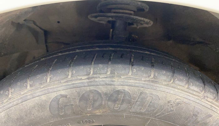 2022 Maruti Ciaz ZETA 1.5 SHVS MT PETROL, Petrol, Manual, 54,985 km, Left Front Tyre Tread