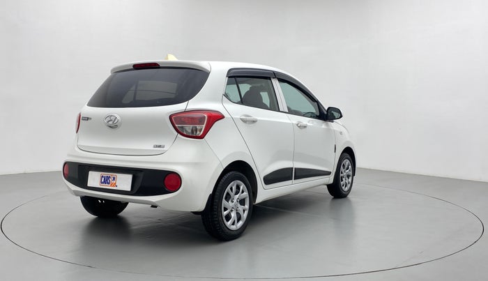 2017 Hyundai Grand i10 MAGNA 1.2 KAPPA VTVT, Petrol, Manual, 26,425 km, Right Back Diagonal
