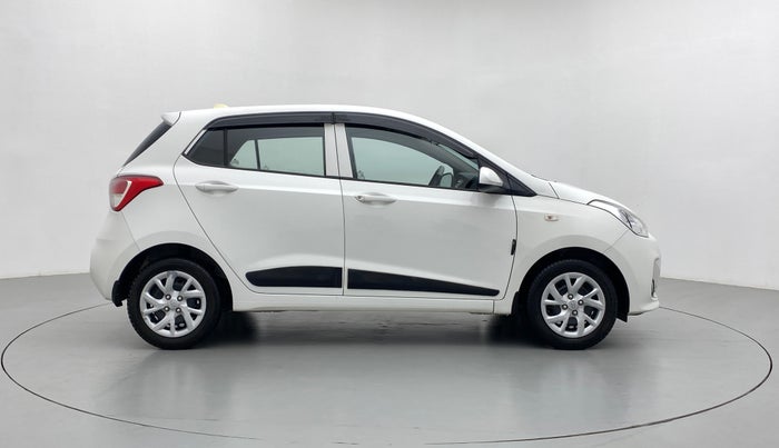 2017 Hyundai Grand i10 MAGNA 1.2 KAPPA VTVT, Petrol, Manual, 26,425 km, Right Side