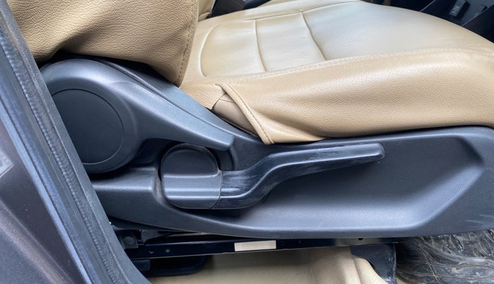 2019 Honda Amaze 1.2L I-VTEC V CVT, Petrol, Automatic, 33,764 km, Driver Side Adjustment Panel