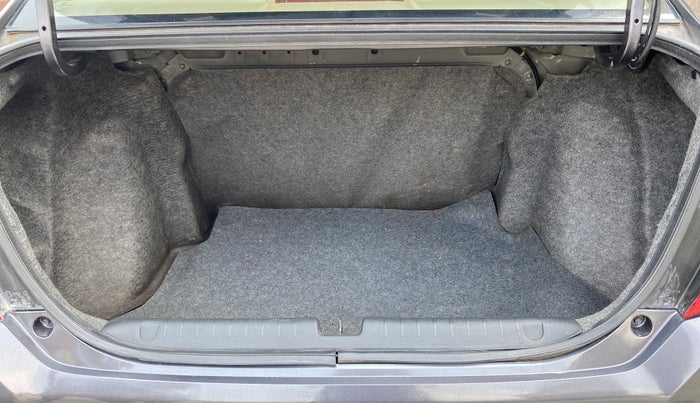 2019 Honda Amaze 1.2L I-VTEC V CVT, Petrol, Automatic, 33,764 km, Boot Inside