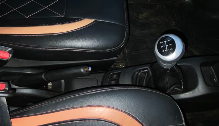2017 Maruti Wagon R 1.0 VXI, Petrol, Manual, 93,278 km, Gear Lever