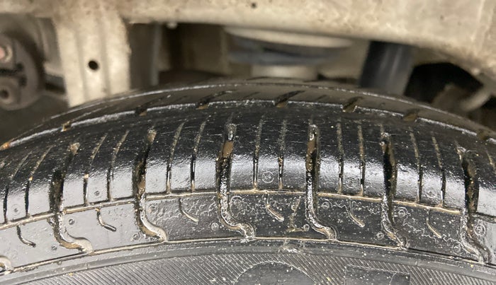 2016 Maruti Alto 800 VXI O, Petrol, Manual, 22,974 km, Right Rear Tyre Tread