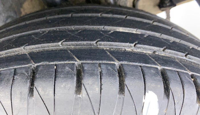 2020 KIA SONET GTX PLUS DCT 1.0, Petrol, Automatic, 28,171 km, Left Rear Tyre Tread