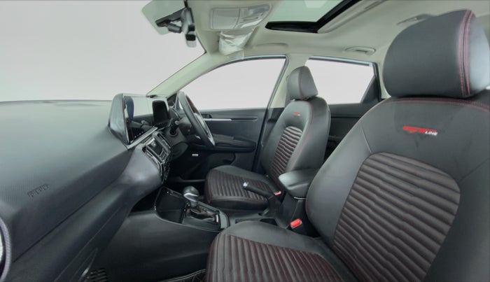 2020 KIA SONET GTX PLUS DCT 1.0, Petrol, Automatic, 28,171 km, Right Side Front Door Cabin