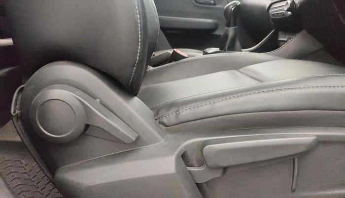 2022 Tata ALTROZ XT PETROL DARK EDITION, Petrol, Manual, 42,659 km, Driver Side Adjustment Panel