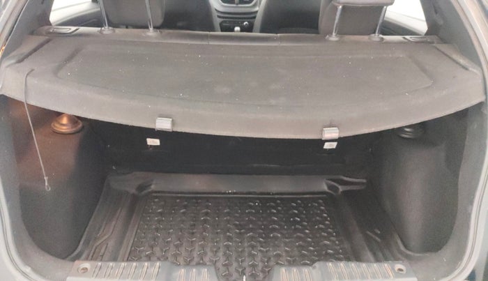 2022 Tata ALTROZ XT PETROL DARK EDITION, Petrol, Manual, 42,659 km, Boot Inside