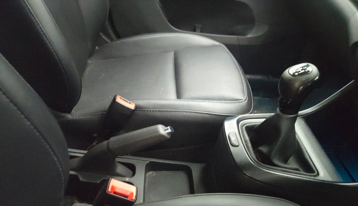 2022 Tata ALTROZ XT PETROL DARK EDITION, Petrol, Manual, 42,659 km, Gear Lever