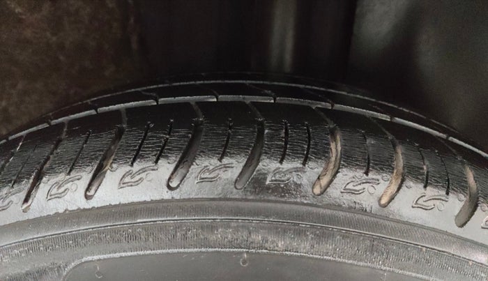 2022 Tata ALTROZ XT PETROL DARK EDITION, Petrol, Manual, 42,659 km, Left Rear Tyre Tread