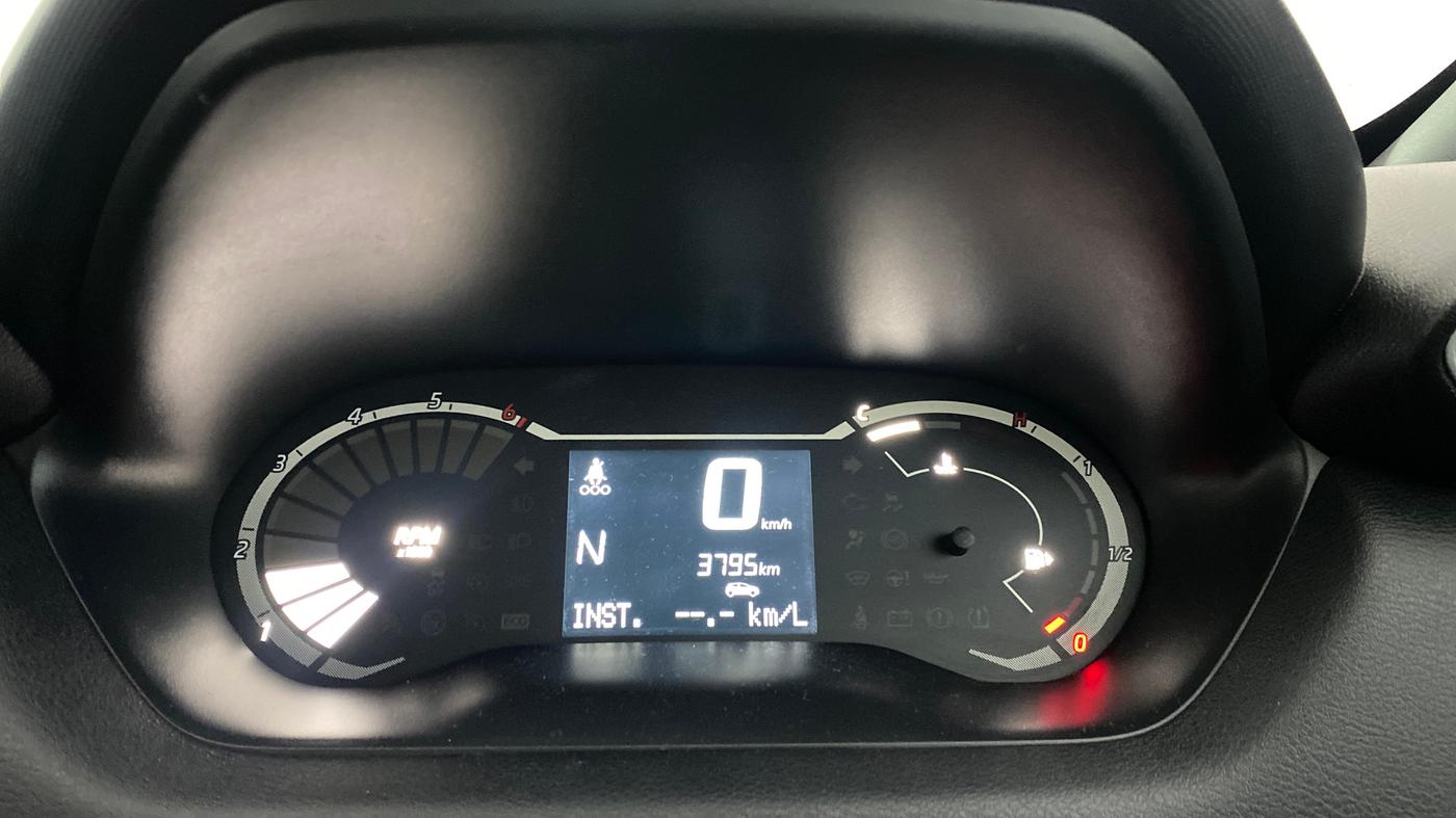 2025 Nissan MAGNITE Visia EZ-Shift, Petrol, Automatic, 3,794 km, Odometer Image