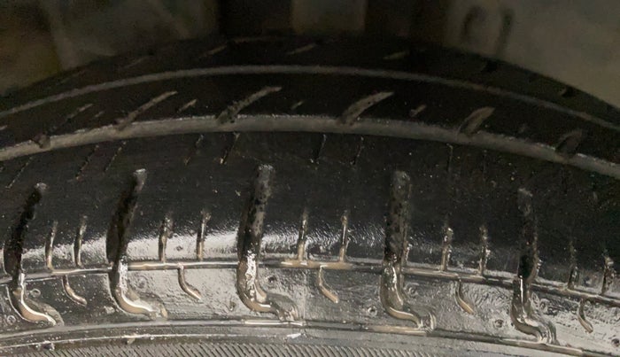 2018 Datsun Redi Go S, Petrol, Manual, 30,685 km, Right Front Tyre Tread