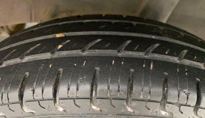 2018 Datsun Redi Go S, Petrol, Manual, 30,685 km, Left Rear Tyre Tread