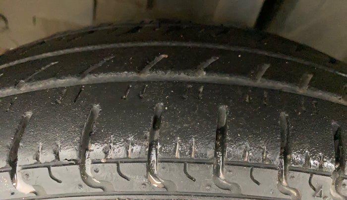 2018 Datsun Redi Go S, Petrol, Manual, 30,685 km, Left Front Tyre Tread