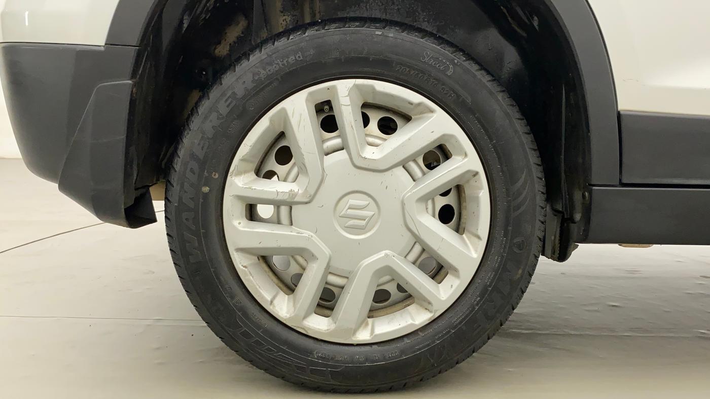 2021 Maruti Vitara Brezza LXI, Petrol, Manual, 57,999 km, Right Rear Wheel