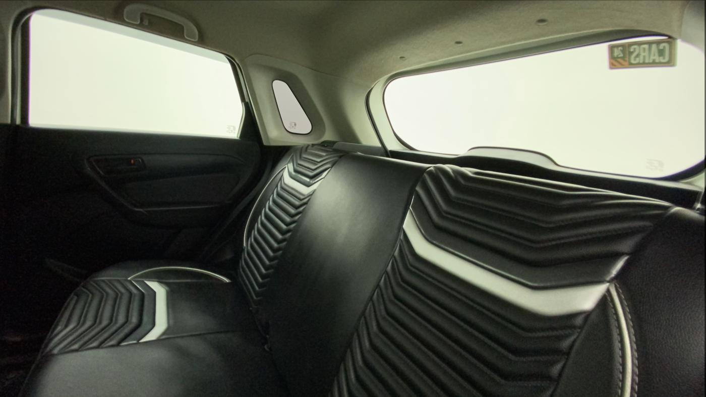 2021 Maruti Vitara Brezza LXI, Petrol, Manual, 57,999 km, Right Side Rear Door Cabin