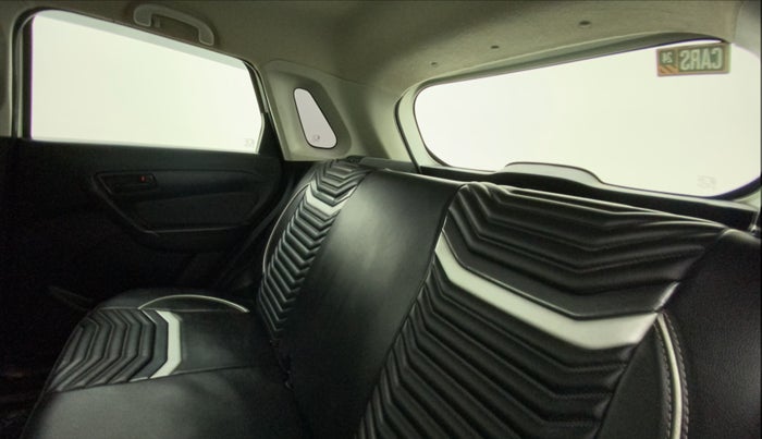 2021 Maruti Vitara Brezza LXI, Petrol, Manual, 57,999 km, Right Side Rear Door Cabin