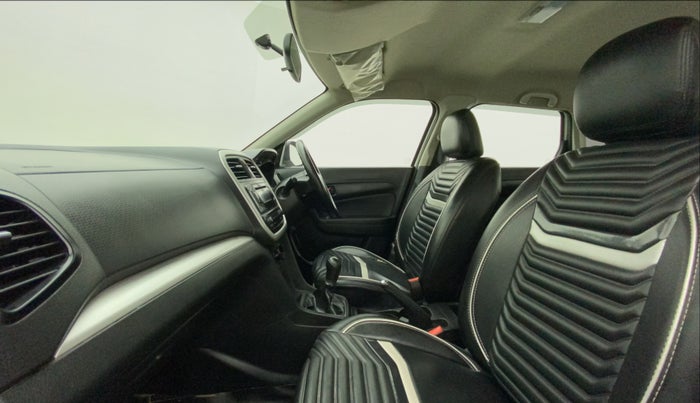 2021 Maruti Vitara Brezza LXI, Petrol, Manual, 57,999 km, Right Side Front Door Cabin