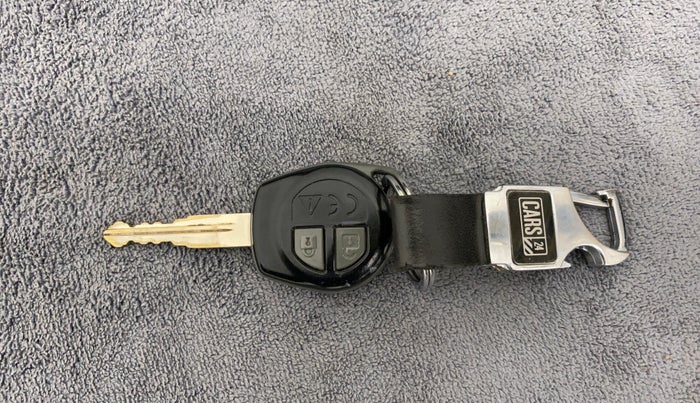 2021 Maruti Vitara Brezza LXI, Petrol, Manual, 57,999 km, Key Close Up