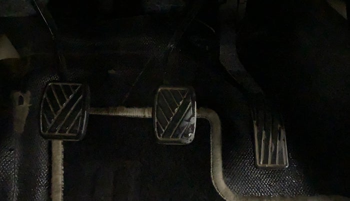 2021 Maruti Vitara Brezza LXI, Petrol, Manual, 57,999 km, Pedals