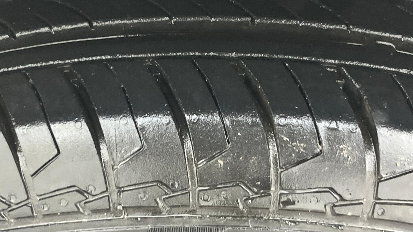 2024 Maruti Dzire VXI, Petrol, Manual, 1,494 km, Left Front Tyre Tread