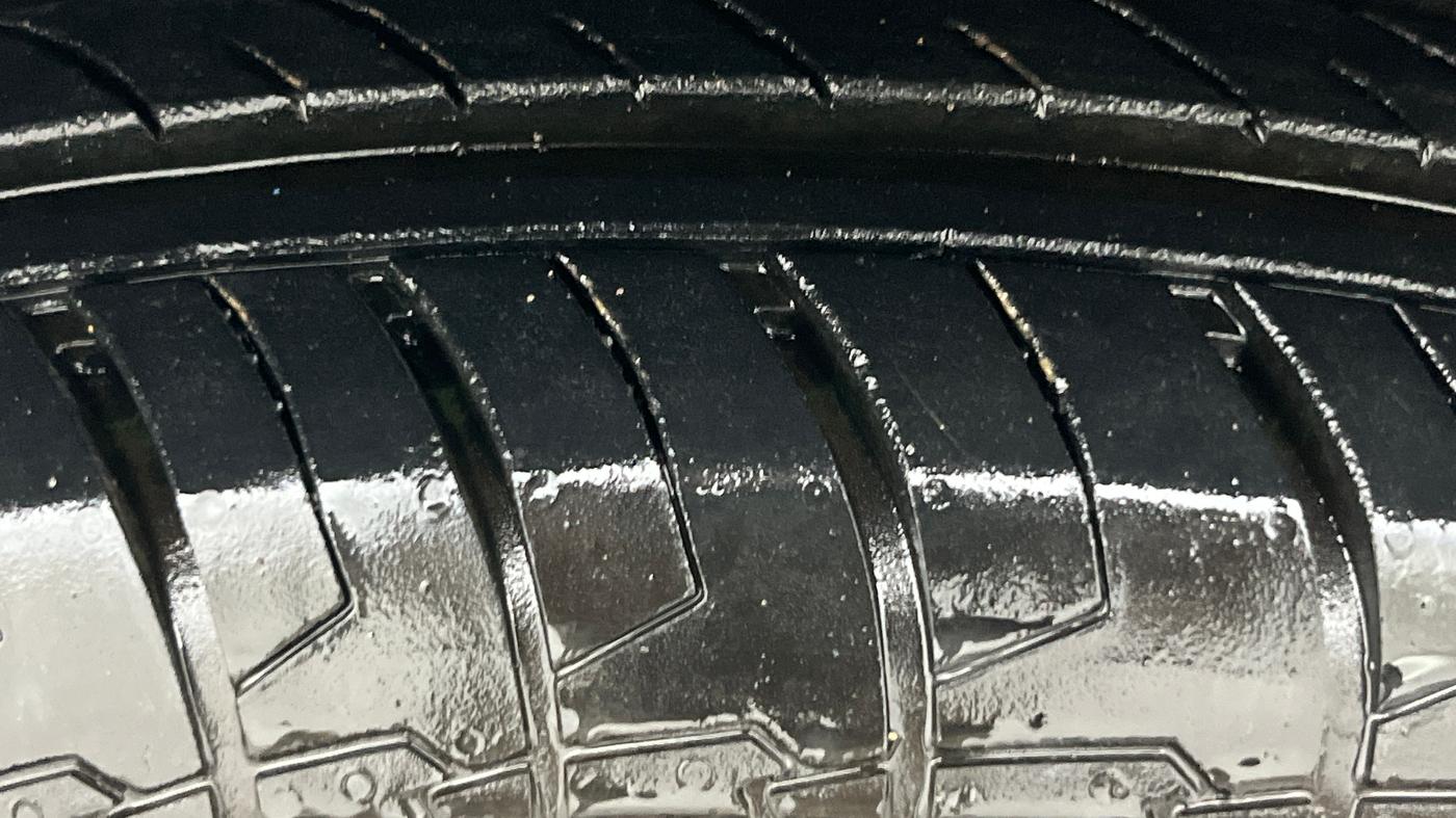 2024 Maruti Dzire VXI, Petrol, Manual, 1,494 km, Right Front Tyre Tread