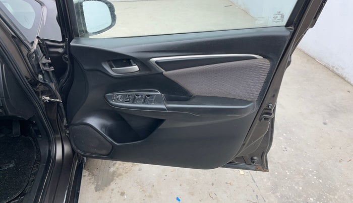 2018 Honda WR-V 1.5L I-DTEC VX MT, Diesel, Manual, 73,698 km, Driver Side Door Panels Control