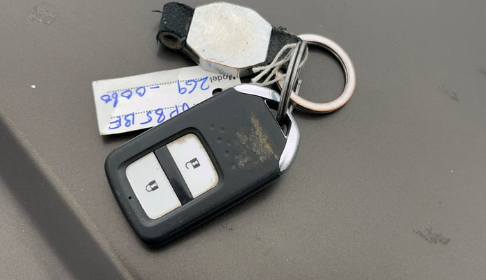 2018 Honda WR-V 1.5L I-DTEC VX MT, Diesel, Manual, 73,698 km, Key Close Up