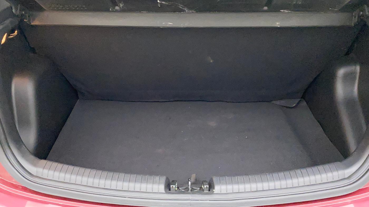 2015 Hyundai Grand i10 ASTA AT 1.2 KAPPA VTVT, Petrol, Automatic, 13,633 km, Boot Inside