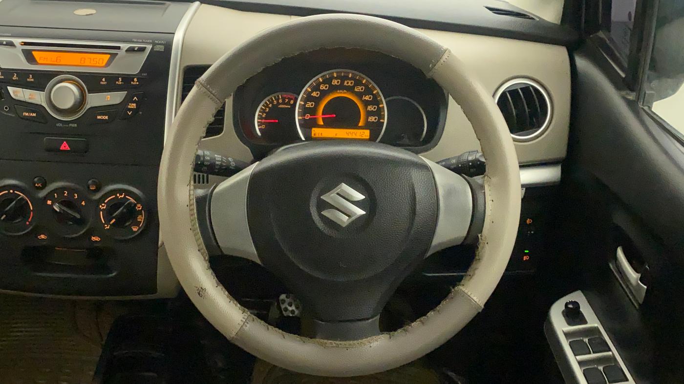 2013 Maruti Wagon R 1.0 VXI, Petrol, Manual, 44,509 km, Steering Wheel Close Up