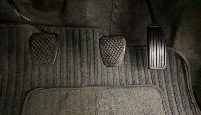 2013 Honda Amaze 1.2 SMT I VTEC, Petrol, Manual, 38,699 km, Pedals