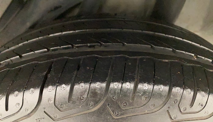 2013 Honda Amaze 1.2 SMT I VTEC, Petrol, Manual, 38,699 km, Left Rear Tyre Tread