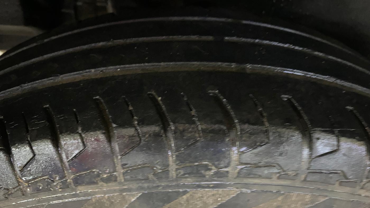 2022 Maruti Dzire VXI, Petrol, Manual, 29,111 km, Right Rear Tyre Tread