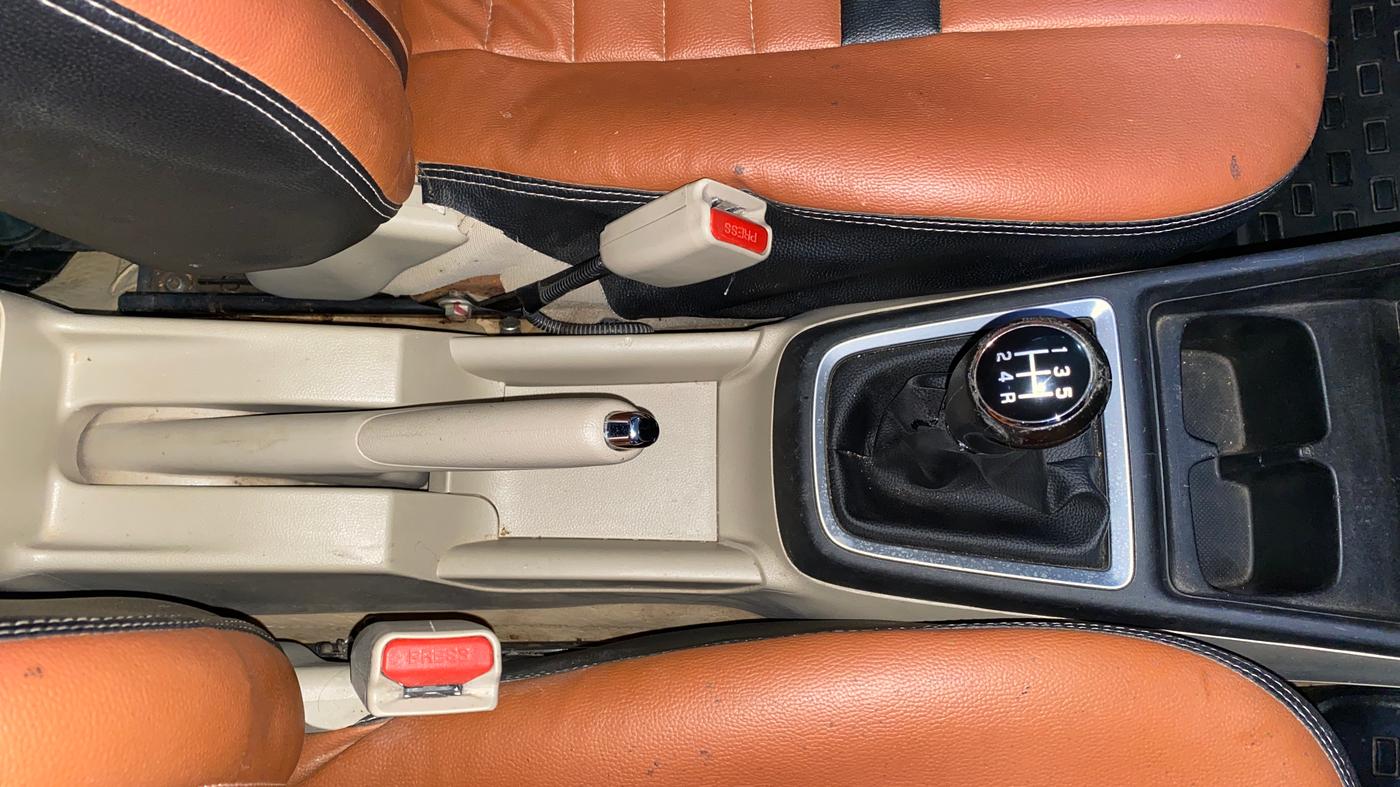 2022 Maruti Dzire VXI, Petrol, Manual, 29,111 km, Gear Lever