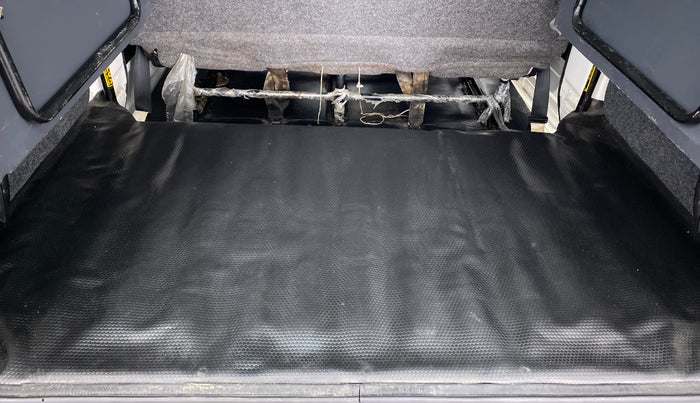 2018 Maruti Eeco 5 STR WITH AC PLUSHTR, Petrol, Manual, 12,643 km, Boot Inside