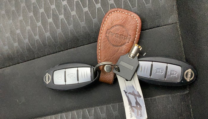 2022 Nissan MAGNITE XV AMT, Petrol, Automatic, 69,158 km, Key Close Up