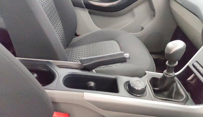 2018 Tata NEXON XM PETROL, Petrol, Manual, 62,551 km, Gear Lever