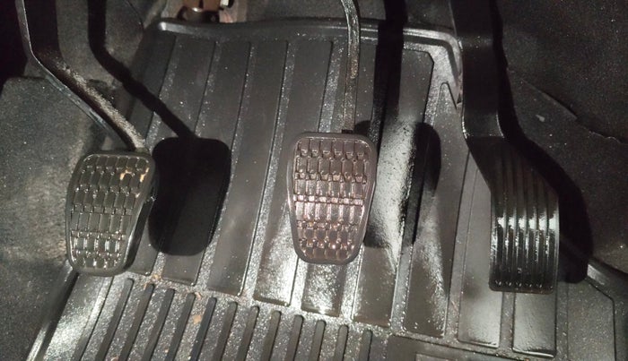 2018 Tata NEXON XM PETROL, Petrol, Manual, 62,551 km, Pedals