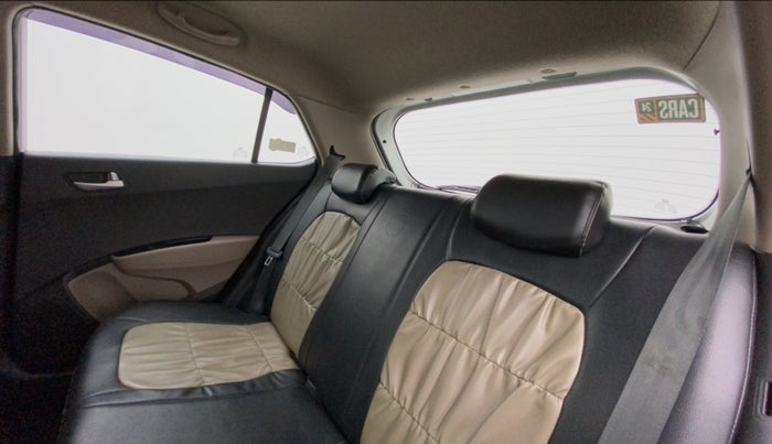 2015 Hyundai Grand i10 ASTA AT 1.2 KAPPA VTVT, Petrol, Automatic, 49,190 km, Right Side Rear Door Cabin